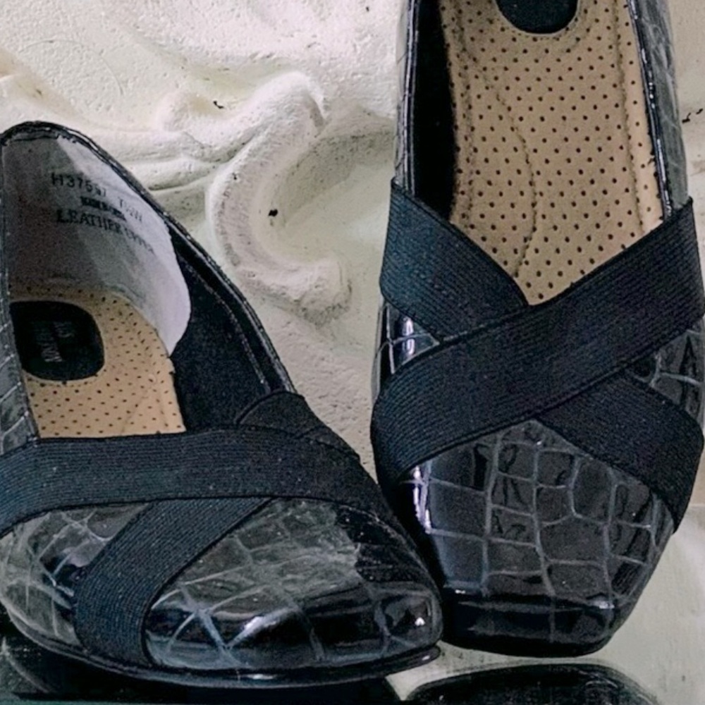 Ros Hommerson Croc Embossed Heels - Picture 2 of 12